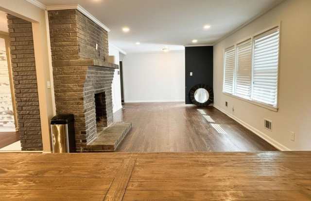 Charming 3BR Condo in Atlanta Gallery 1