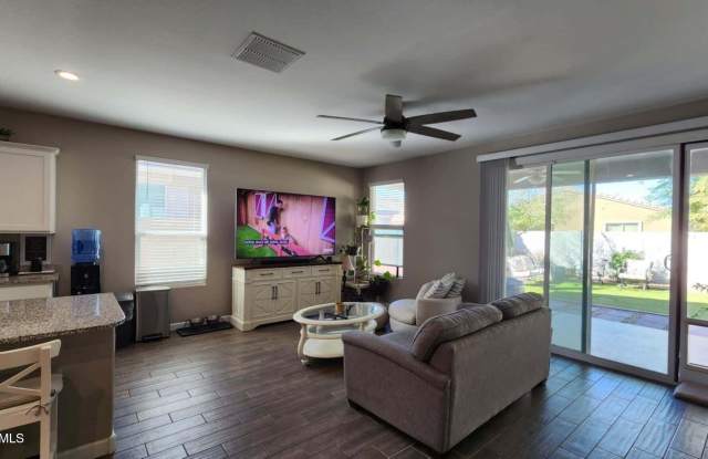 38104 W SAN ILDEFANSO Avenue Gallery 3