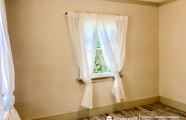 1300 North Summit Avenue - 1300 North Summit Avenue, Pasadena, CA 91103