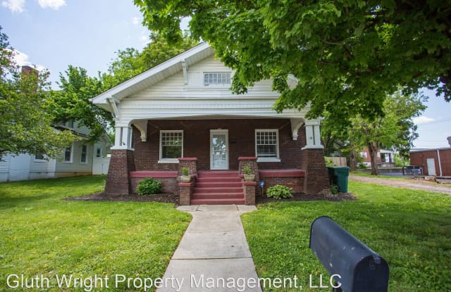 208 East Spring St - 208 East Spring Street, Lebanon, TN 37087