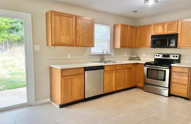 204 Maple Leaf Lane photos photos