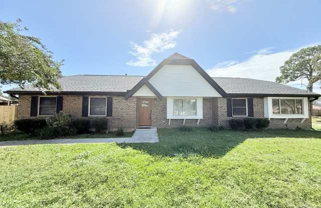 Beautiful 4 Bedroom Pool Home - Scenic Heights photos photos