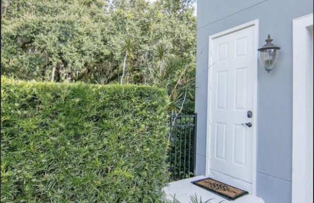 1421B Stickley Ave photos photos