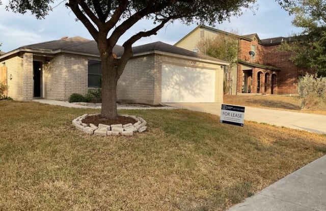 613 San Augustine Boulevard - 613 San Augustine Boulevard, New Braunfels, TX 78132