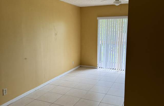 4207 Lakeside Drive Gallery 3