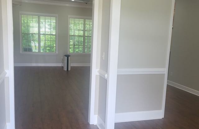 4 bedroom, 3 bath, 2145 sq ft home Gallery 4