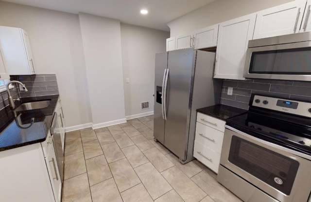 Beautiful 3 Bedroom 2 FULL BATH Clintonville Unit available July 1, 2025 photos photos