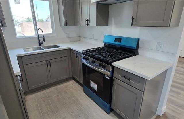 833 E 92nd photos photos