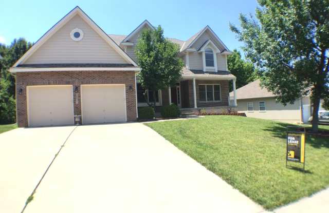 2809 SW Saddlewood Drive - 2809 Southwest Saddlewood Drive, Lee's Summit, MO 64081