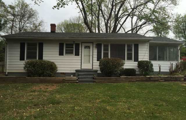 One Level House off Old Forest Road photos photos