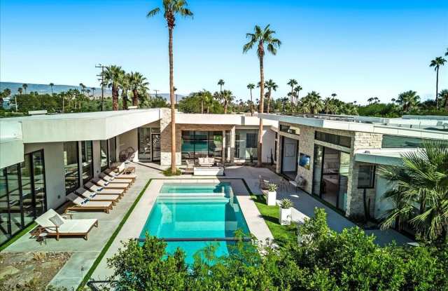 524 E Miraleste Court Gallery 2