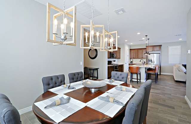 Fully Furnished 4 Bedroom West Valley Gallery 3