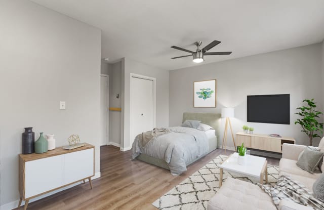 Crown Apartments Gallery 3