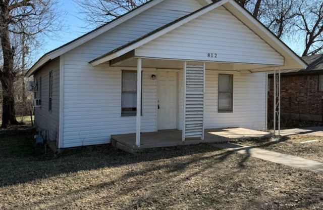 Cozy 2-Bedroom, 1-Bath Home – Move-In Ready photos photos