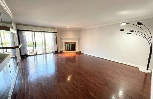 6319 CHAUCER VIEW Circle Gallery 3