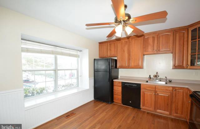 10249 QUIET POND Terrace Gallery 4