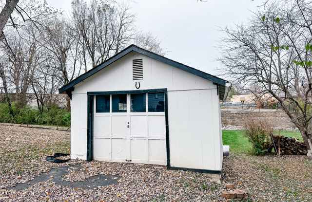 1002 N Main Gallery 3