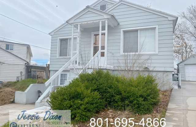 219 Country Club Dr photos photos
