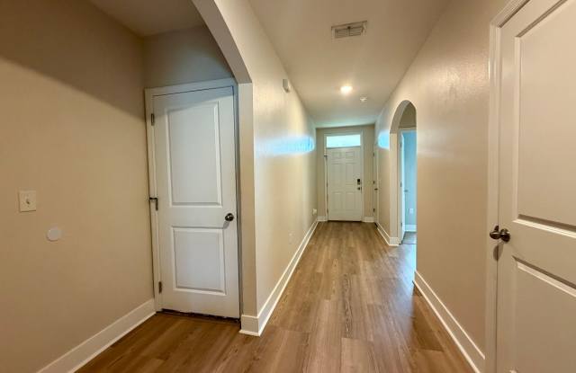 Beautiful 4 bed/2bath home in Plant City! Gallery 4