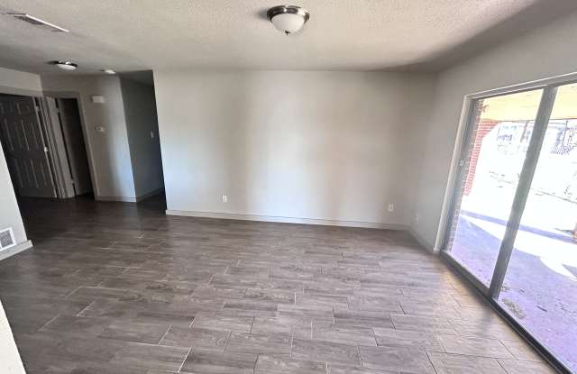 5001 Greenlee Dr Gallery 2