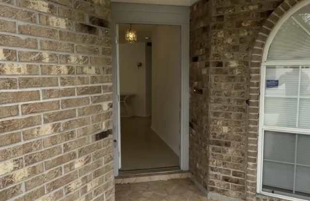 2719 LANTANA LAKES Drive W Gallery 2