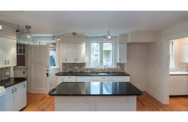87 Forest Glen - 1, Unit 1 Gallery 2