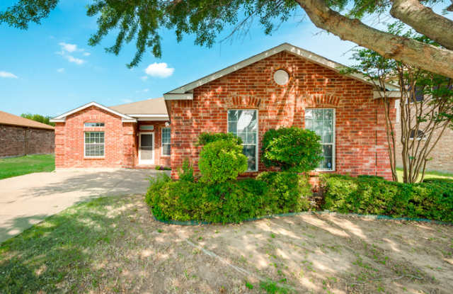 210 Maplecrest Drive - 210 Maplecrest Drive, DeSoto, TX 75115