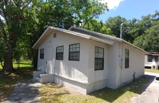 502 SE 9TH STREET - 502 Southeast 9th Street, Gainesville, FL 32601