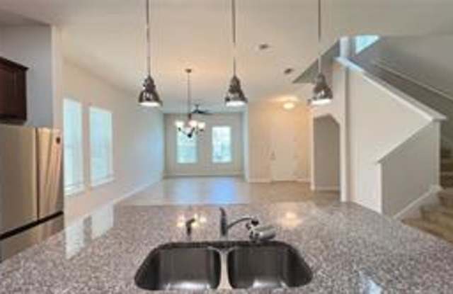 7867 Berkshire Oak Alley Gallery 1