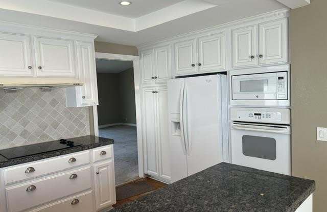8488 Grenache CT Gallery 4