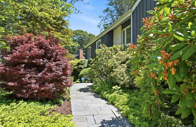 95 Linda Lane W photos photos