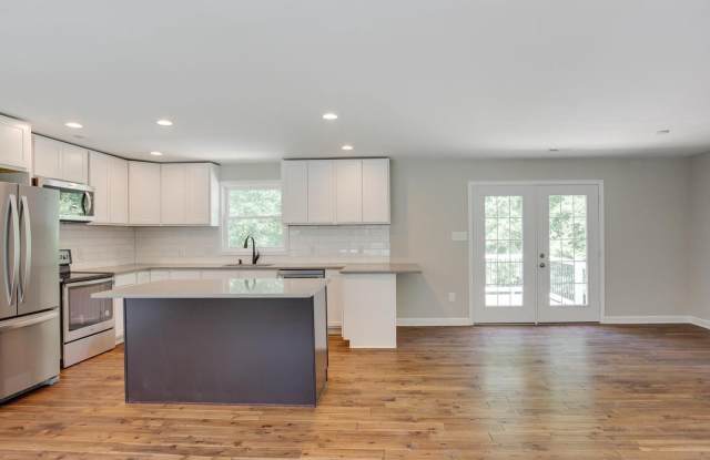 369 Friendship Rd Gallery 2