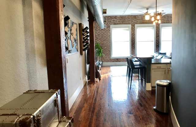301 E BAY ST Gallery 2