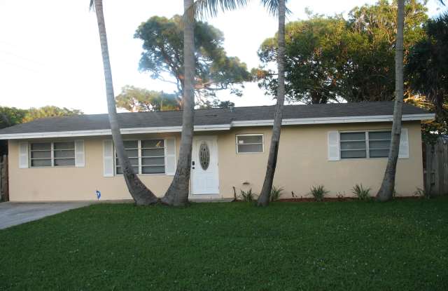 19009 SE Hillcrest Drive - 19009 Southeast Hillcrest Drive, Martin County, FL 33469