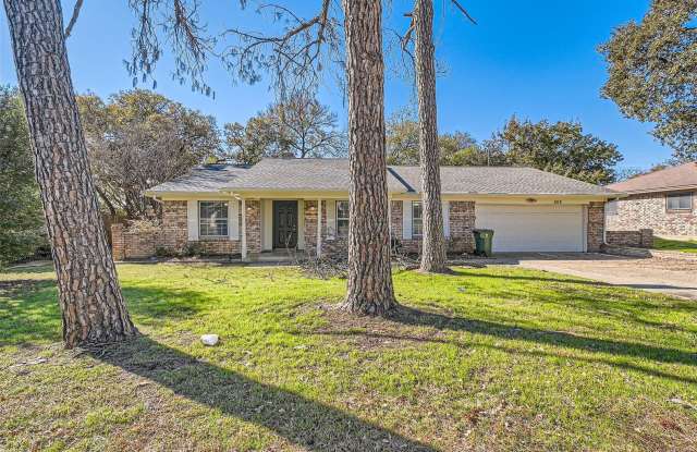 Newly Renovated! - 808 Stratford Drive, Bedford, TX 76021
