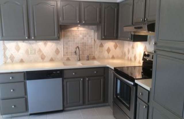 11153 Riverbend Ct W Gallery 3