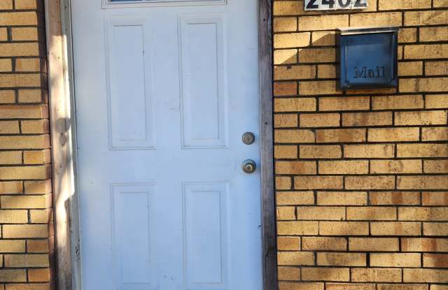 2402 East Randolph Avenue photos photos