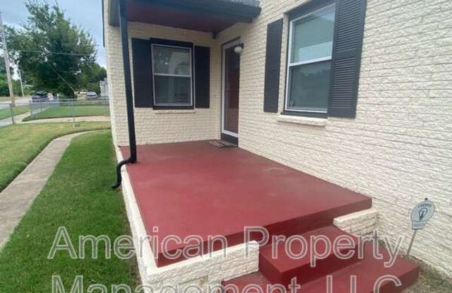 2145 N. Quaker Ave photos photos