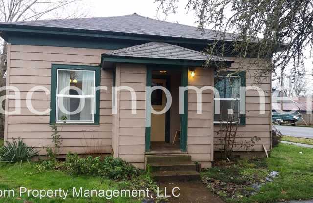 720 Nyssa Gallery 2