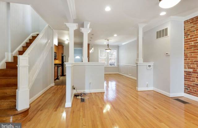 1019 WEBSTER ST NW Gallery 4
