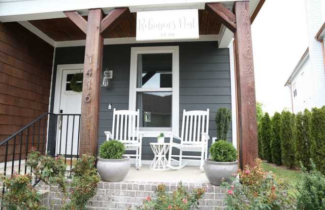 1416 Madison Street Gallery 3