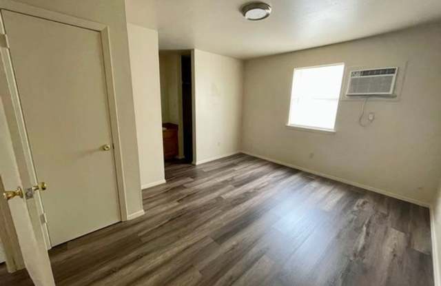 Longstreth Apartments Gallery 3