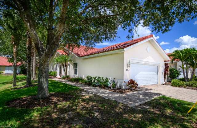 IMMACULATE TURNKEY FURNISHED- NEAR TWIN ISLES COUNTRY GOLF CLUB photos photos