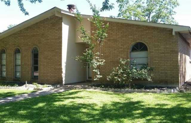 8818 Vernon Drive Gallery 2