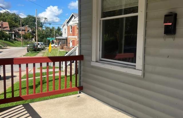 1274 Ross Avenue Gallery 3