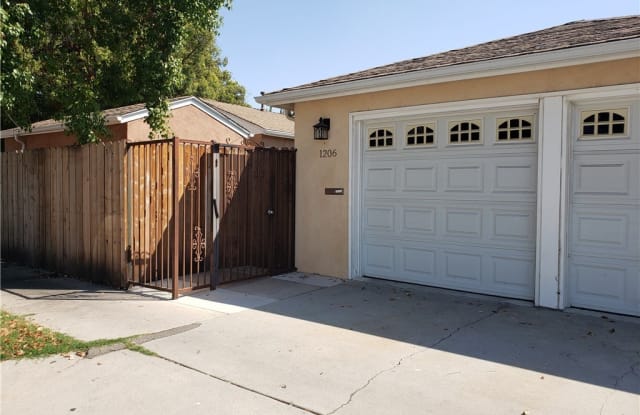 1206 W Chandler Boulevard - 1206 Chandler Boulevard, Burbank, CA 91506