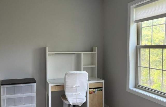86 Fiddlers Lane Gallery 4