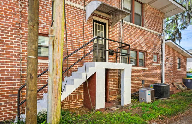 Charming 2/1 in Prime Location | Off-Street Parking + In-Unit W/D photos photos