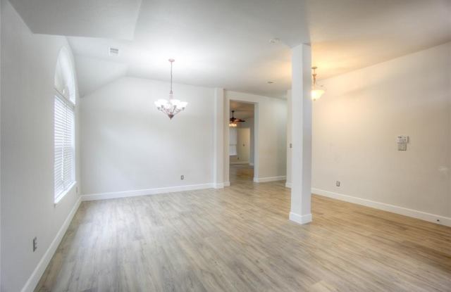 4909 Clove Court Gallery 4