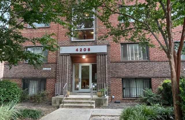Cozy 1 BR/ 1 BA Condo Unit in Deanwood! - 4208 Benning Road Northeast, Washington, DC 20019
